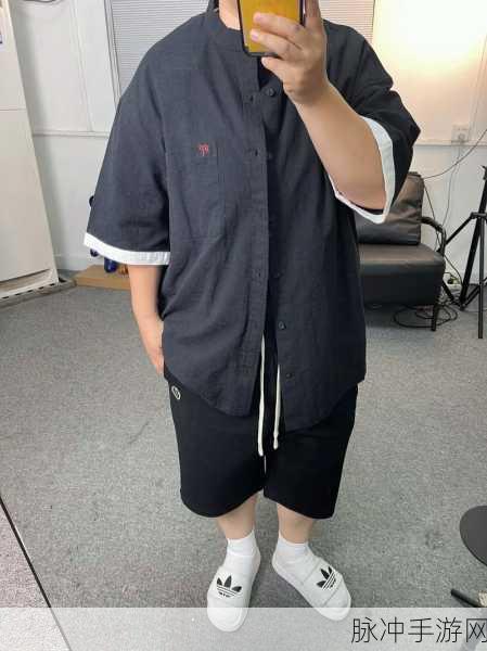 同桌两个大兔子在衬衫里抖来抖去:同桌的兔子:衬衫里的奇妙冒险