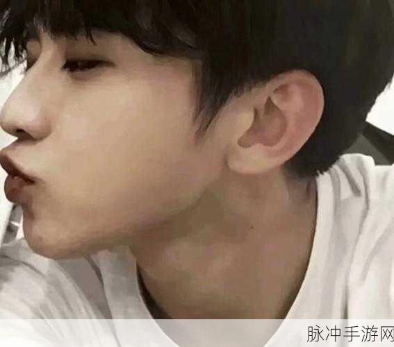 男生的坤坤放入女生的坤坤里:1. 男生的坤坤与女生的情感交织